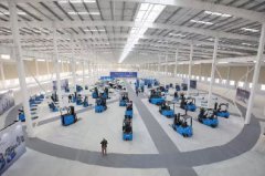 逆勢(shì)而起 比亞迪智領(lǐng)迭變，耀立新境